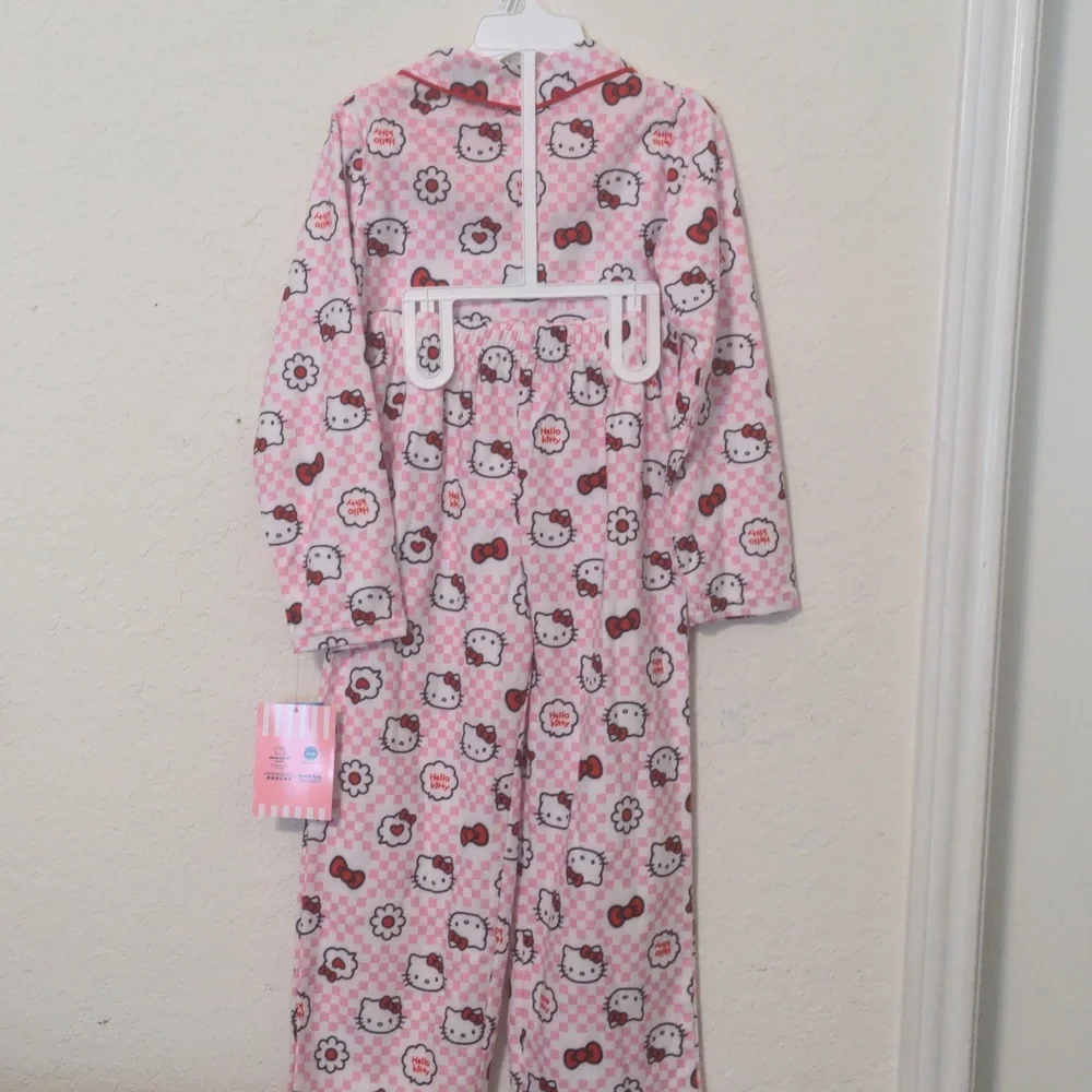 Hello Kitty hello kitty